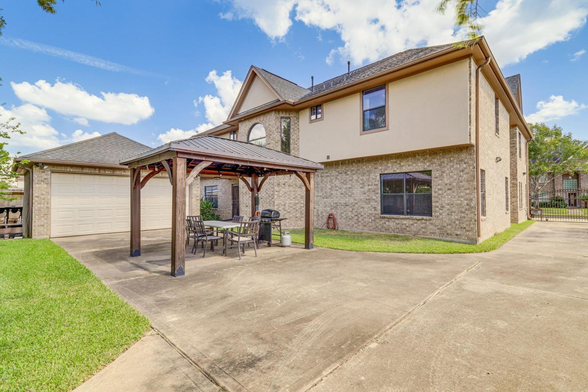 Elegant Houston Home With Gazebo And Game Room! Exterior foto