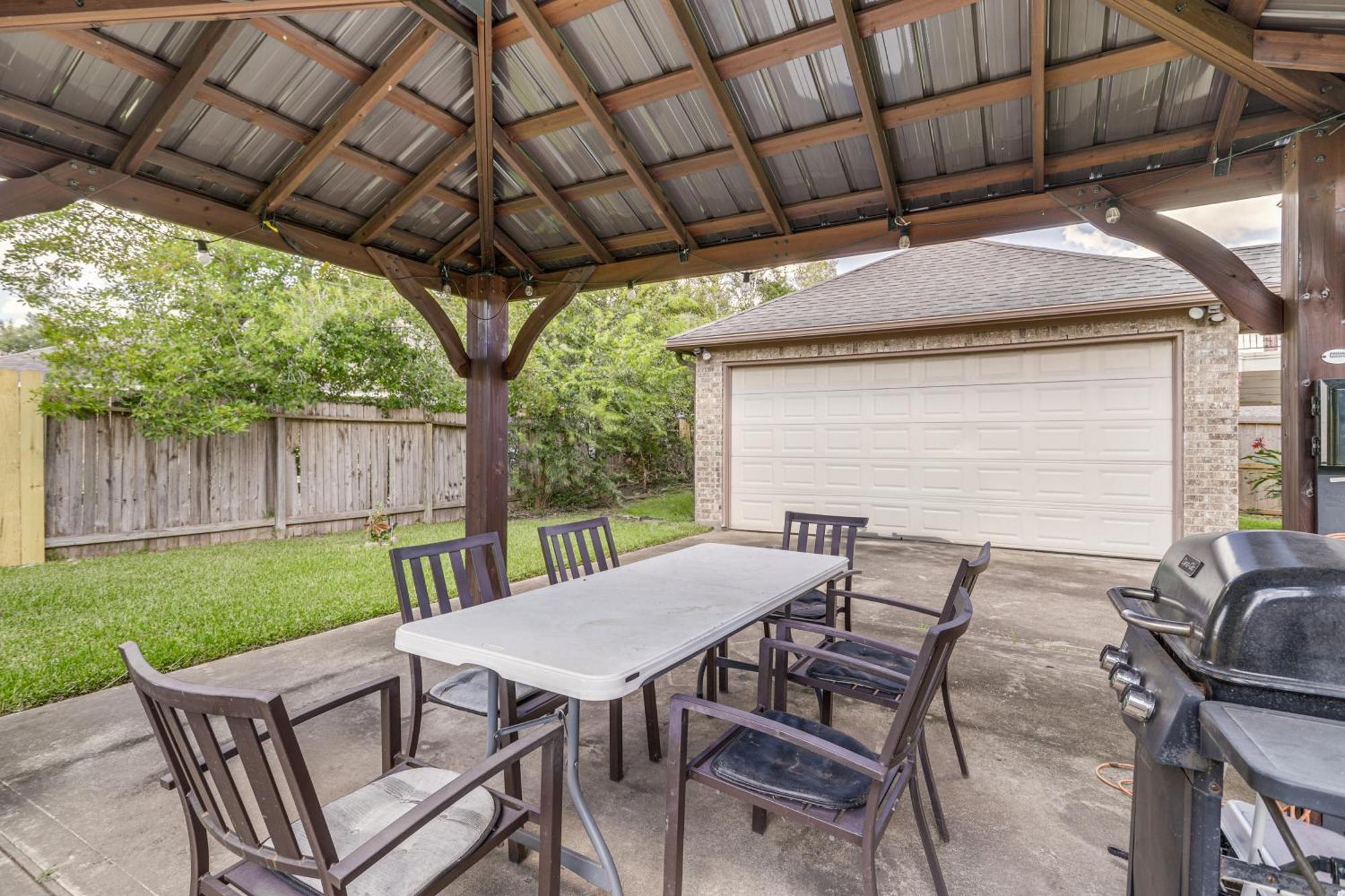 Elegant Houston Home With Gazebo And Game Room! Exterior foto